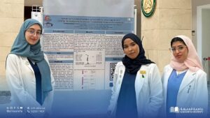 طلاب الطب بجامعة المعرفة يقدمون ملصقًا بحثيًا مميزًا في اليوم الثاني لأبحاث طب العيون